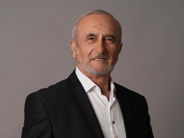 Творческий вечер заслуженного артиста России Зелимхана Дудаева