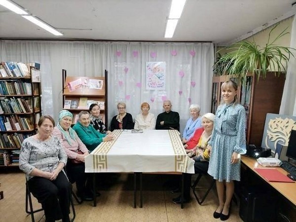 Литературно-музыкальная композиция «Все на земле от материнских рук»