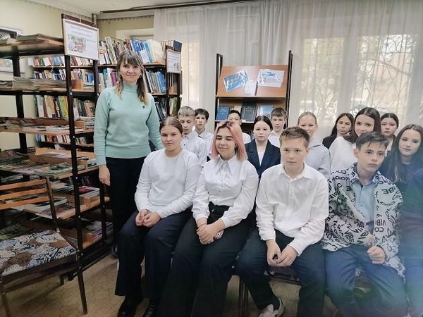 Познавательный час «И вновь о тех, кто рядом»