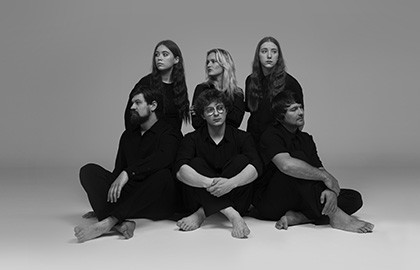 Группа «Бонд с кнопкой»