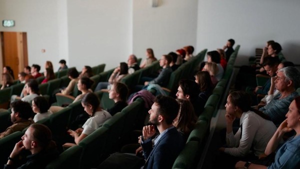 Творческая встреча с Олегом Алмазовым