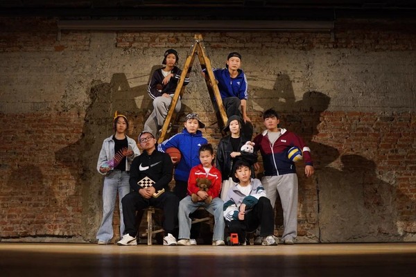 Спектакль «Не оставляйте меня» («Намайе бу орхиит»)