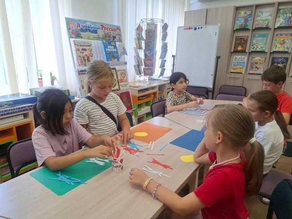 Познавательно-игровой час «Ежики и их секреты»