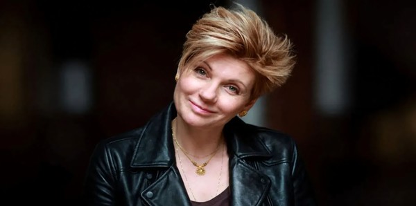 Анна Ардова