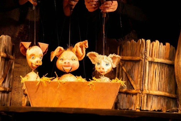 Спектакль «Три поросенка»