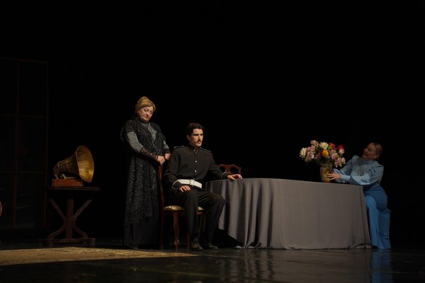 Спектакль «Варшавская мелодия»