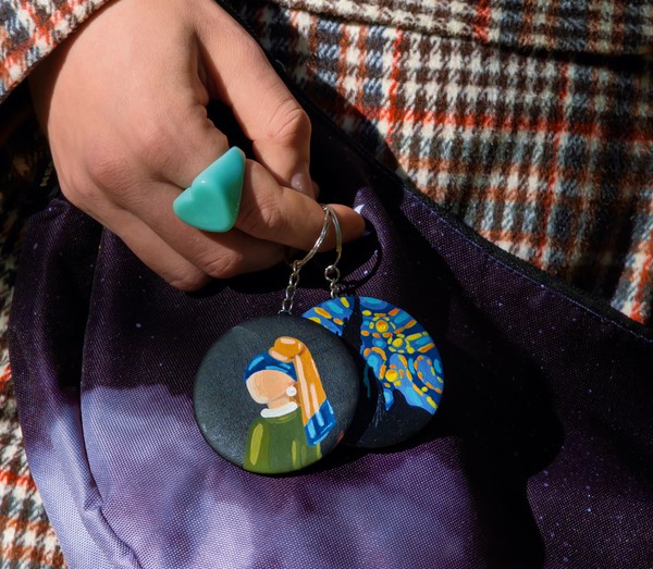 Живопись на миниатюрном холсте