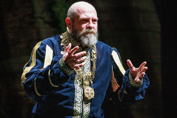 Спектакль «Монарх»