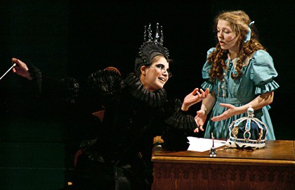 Алиса в Зазеркалье