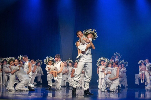 Концерт хореографического ансамбля «Ровесники»