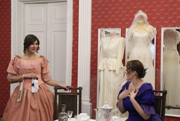 Спектакль «Беда от нежного сердца»