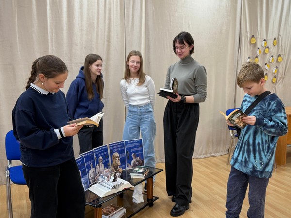 Книжное путешествие «Приключения мышонка Недо в Санкт-Петербурге»