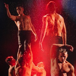 Под дождем. Признание в любви