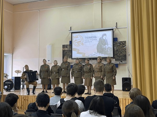 Познавательный час «Вехи трудовой славы»