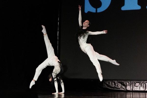 Вечер современной хореографии и классических вариаций «Вертикаль времени»