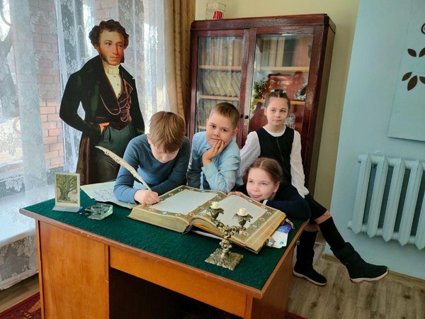 Литературная программа «Читайте Пушкина, читайте…»