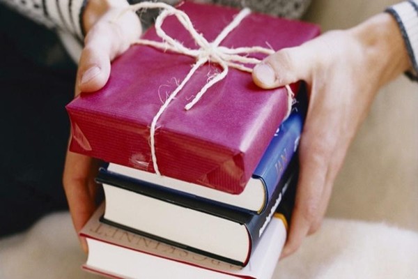 День книгодарения «Книжные сокровища»