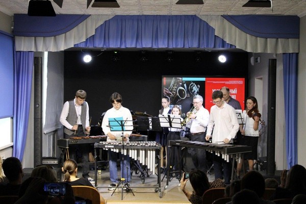 Концерт ансамблей «Вместе весело играть»