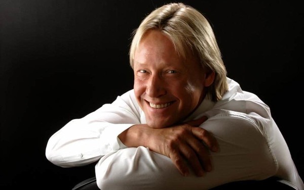 Дмитрий Харатьян. Дороги любви