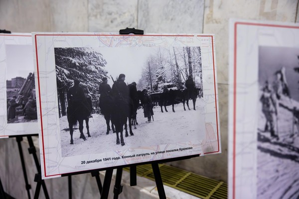 Фотовыставка «Наш девиз – быть всем героями!»