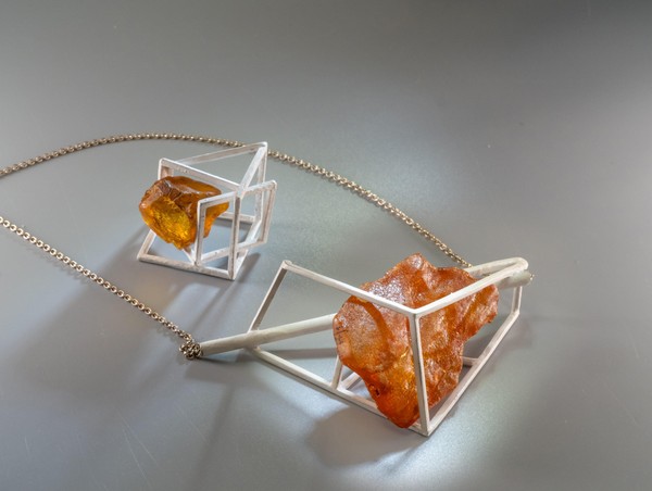 «Внимание! Работает авангард»