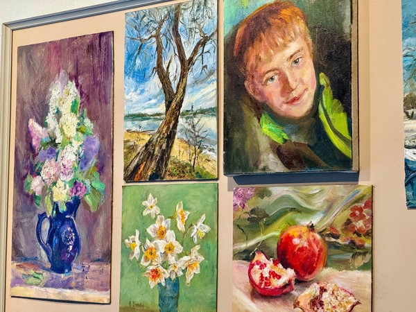 Художественная выставка «Времена года»