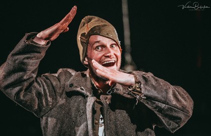 Человек на часах