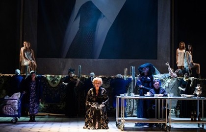 Зойкина квартира