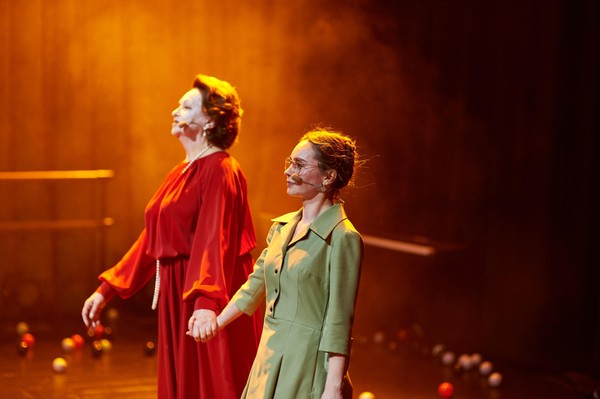 Спектакль «Семью восемь»