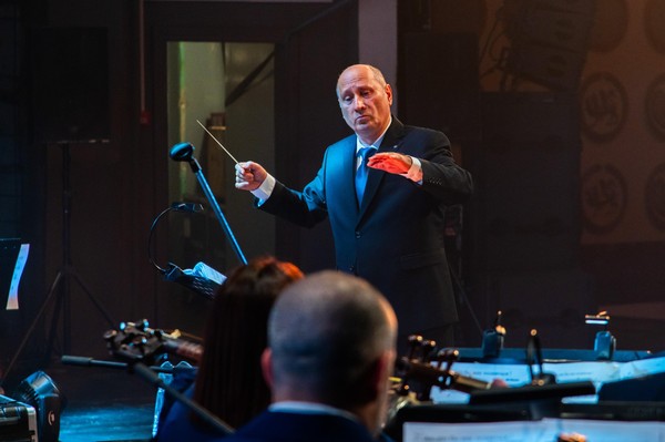 «Берегите друзей!»