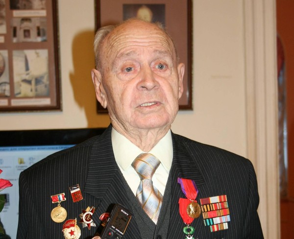 Выставка «В.И. Огурцов: моя «Нормандия-Неман»