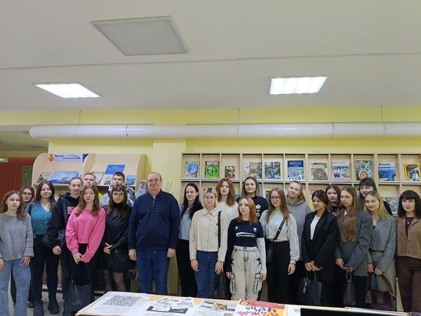 Час с писателем Игорем Мараниным «Загадка в фотообъективе»