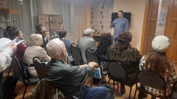 Час поэзии «Гармонии стиха божественные тайны»