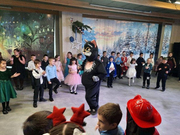 Концертная программа «Празднует февраль Армии рождение!»