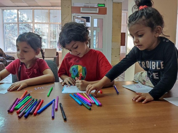 Занятия по изобразительному искусству «Форма и линия»