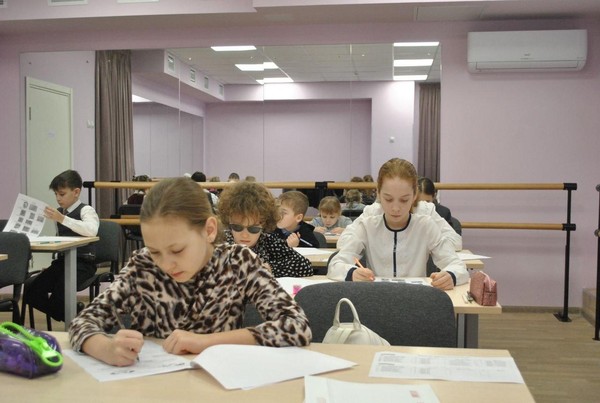 Тематическое занятие «Цветоведение»