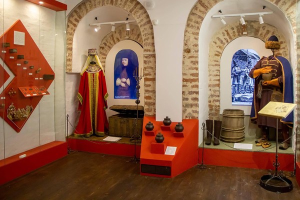 Экспозиция башни Маховой