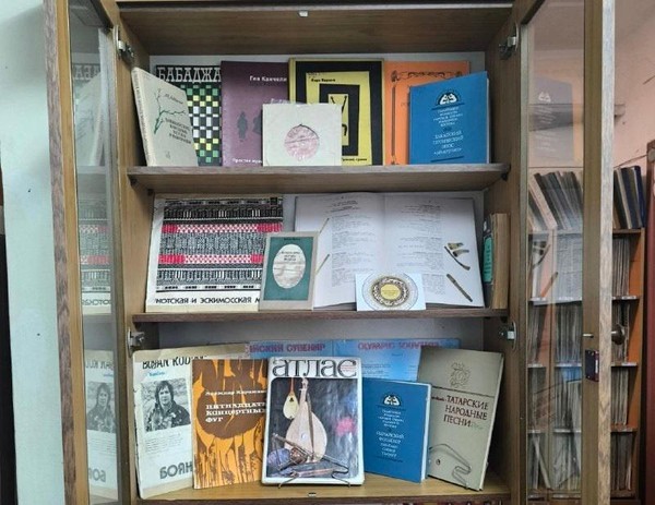 Выставка «Музыка единства»