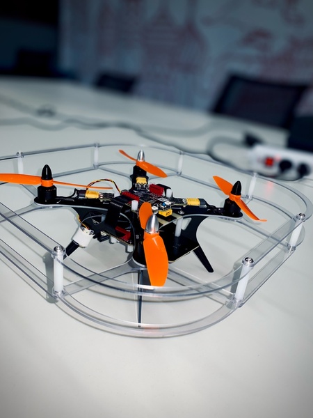 ГОНКИ ДРОНОВ (пилотирование дронами)