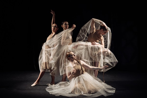 Спектакль «ДА.МЫ»