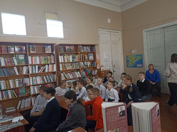 Литературный час «Словарь – русской речи государь»