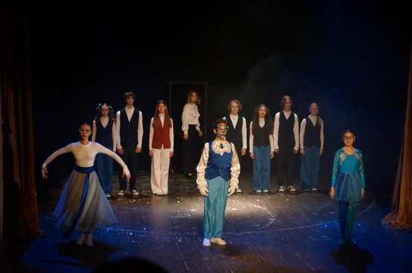 Спектакль «Привет, очкарики!»