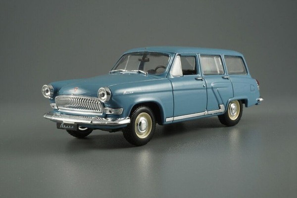 Выставка «Прогулка по советскому автопарку»