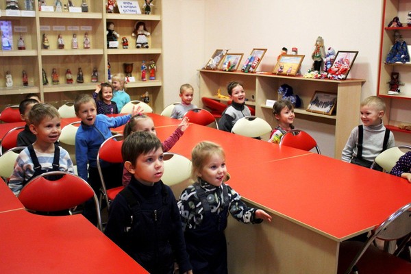 Познавательная беседа «Сказочная гжель»