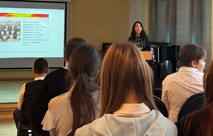 Светит солнце над зеленой Шорией моей