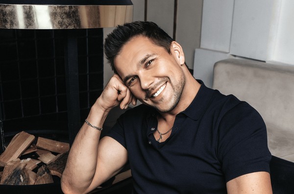 Презентация поэтического сборника Александра Балыкова «Учитесь правильно мечтать»