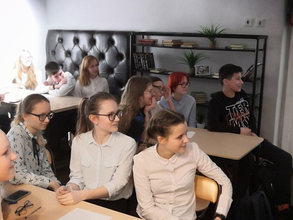 Час литературы «Вопросы не по программе»