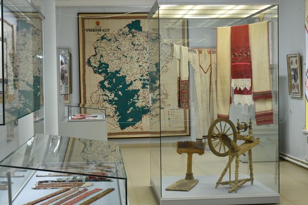 Выставка «Народ в серебряном одеянии»