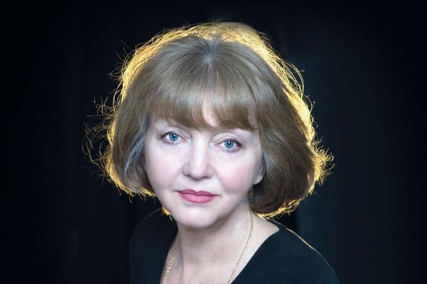 Спекткль «Дорогая Елена Сергеевна»