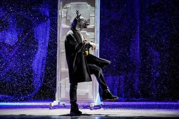 Спектакль «Асду» («Большой снег»)